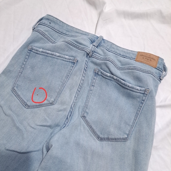 Abercrombie & Fitch | Light blue ripped women's super skinny jean - Picture 5 of 9